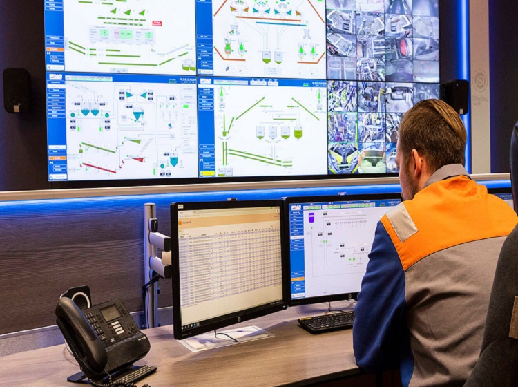 The web client of the AVEVA Operations Management Interface